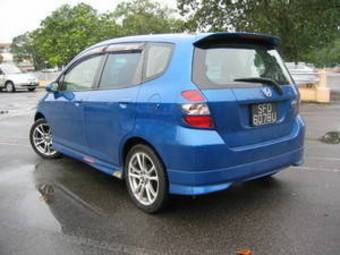 2003 Honda Fit Photos