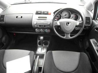 2003 Honda Fit Pictures