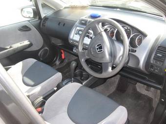 2003 Honda Fit Photos