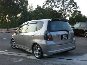 2003 Honda Fit Photos