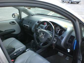 2003 Honda Fit Pictures