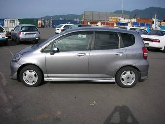 2003 Honda Fit Photos