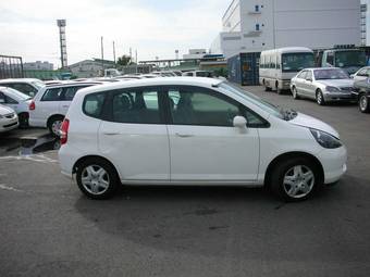 2003 Honda Fit Photos