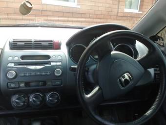 2003 Honda Fit Photos