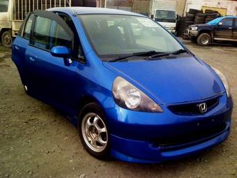 2003 Honda Fit Pictures