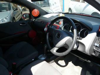 2003 Honda Fit Photos
