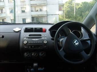 2003 Honda Fit Pictures