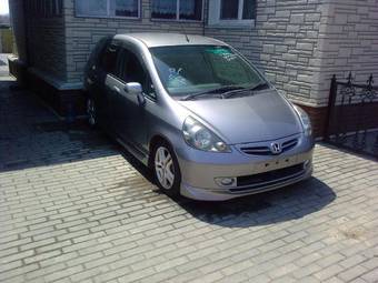 2003 Honda Fit Photos