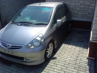 2003 Honda Fit Photos