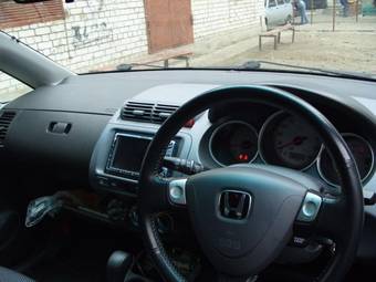 2003 Honda Fit Photos