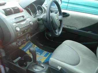 2003 Honda Fit Photos