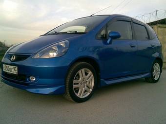 2003 Honda Fit Photos