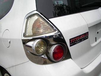2003 Honda Fit Photos