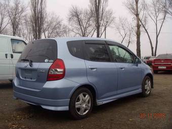 2003 Honda Fit Pictures