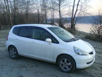 2003 Honda Fit Photos