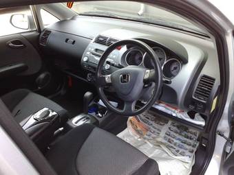 2003 Honda Fit Photos