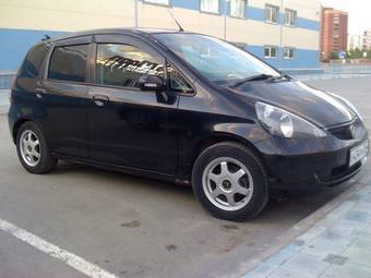 2003 Honda Fit Photos