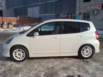 2003 Honda Fit Pictures