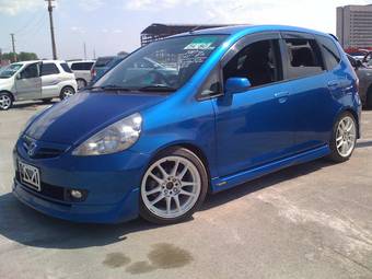 2003 Honda Fit Photos