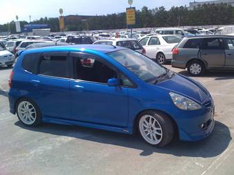 2003 Honda Fit Pictures