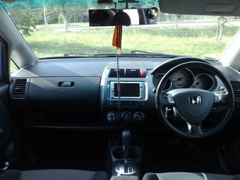 2003 Honda Fit Pictures