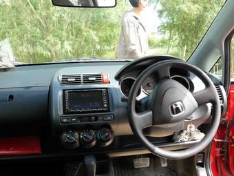 2003 Honda Fit Photos