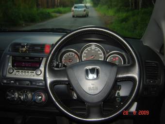 2003 Honda Fit Pictures