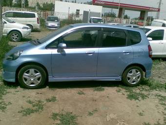 2003 Honda Fit Photos