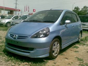 2003 Honda Fit Pictures