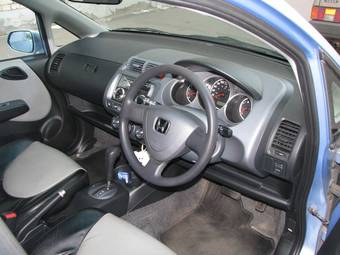 2003 Honda Fit Photos