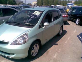 2003 Honda Fit Photos