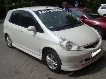 2003 Honda Fit Photos