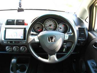 2003 Honda Fit Pictures