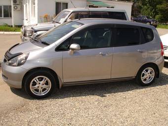 2003 Honda Fit Photos