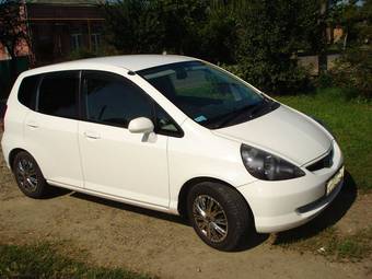 2003 Honda Fit Photos