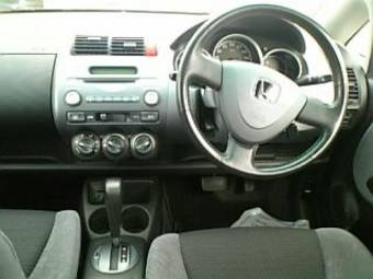 2003 Honda Fit Photos
