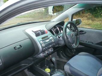2003 Honda Fit Photos