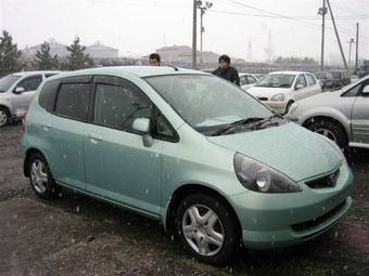 2003 Honda Fit Pictures