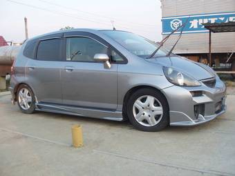 2003 Honda Fit Pictures