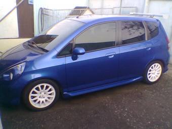 2003 Honda Fit Photos