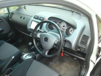 2003 Honda Fit Photos