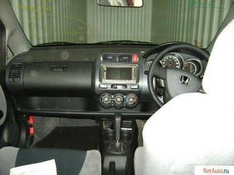 2003 Honda Fit Photos