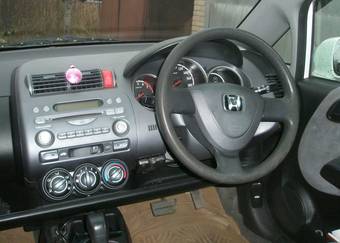 2003 Honda Fit Photos