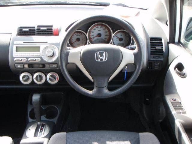 2004 Honda Fit