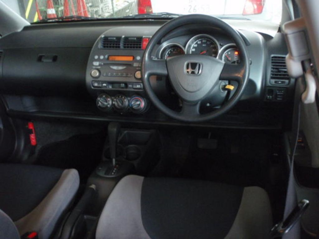 2004 Honda Fit