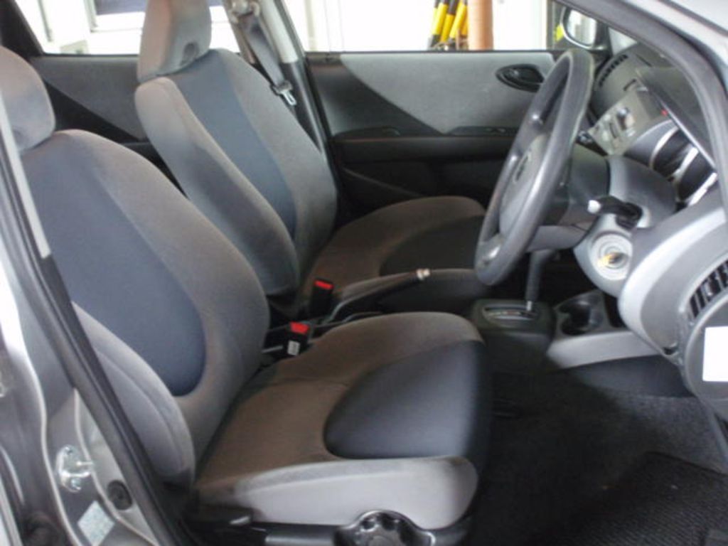 2004 Honda Fit