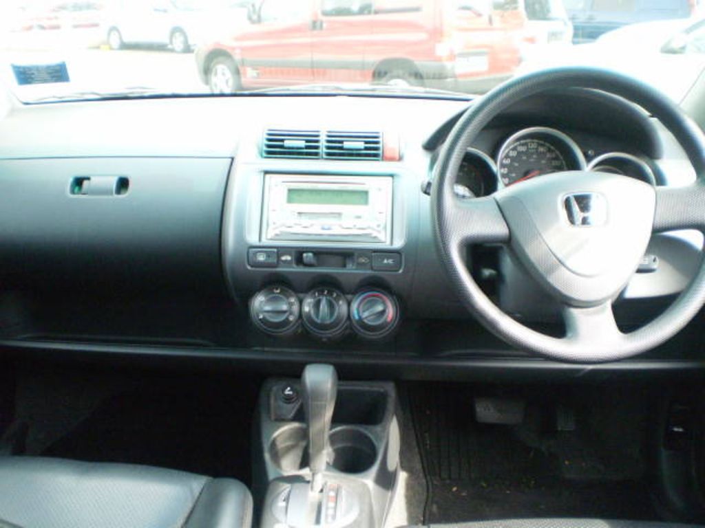 2004 Honda Fit
