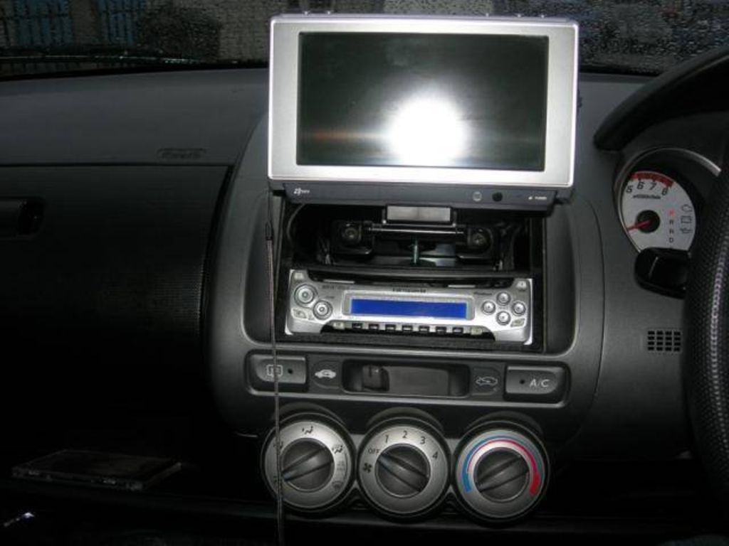 2004 Honda Fit