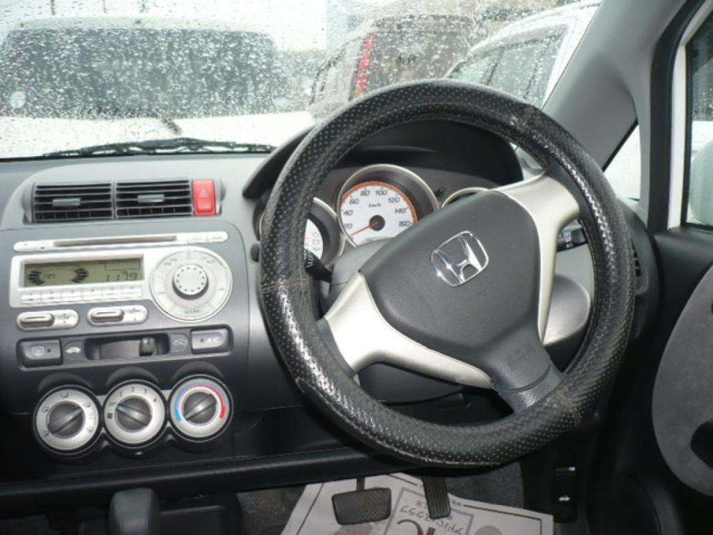 2004 Honda Fit