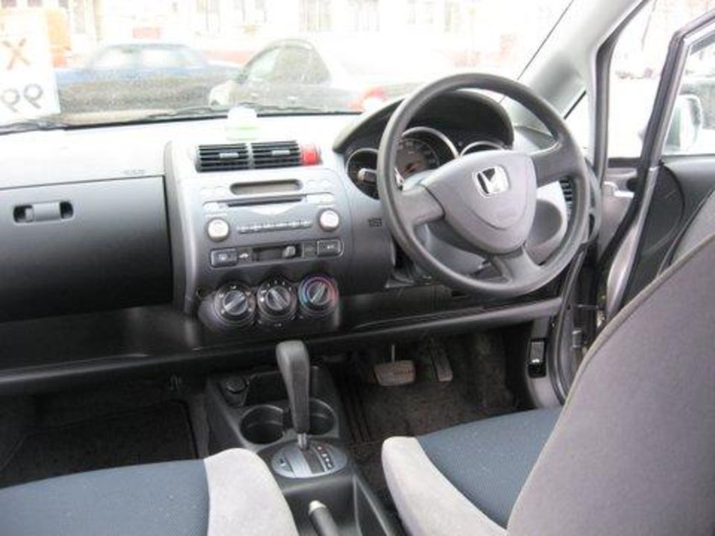 2004 Honda Fit